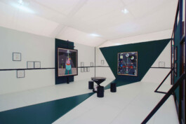 Ausstellungsraum aus grafischen Elementen, Farbflächen und Linien 